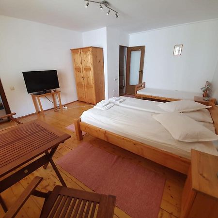 Casa Terezia Hotel Brasov Ngoại thất bức ảnh